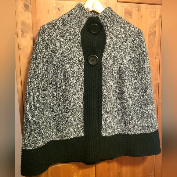 Cape - waist lenght (size L-XL) - Picture 1 of 3